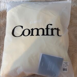 Comfrt Buttercream Zip up hoodie